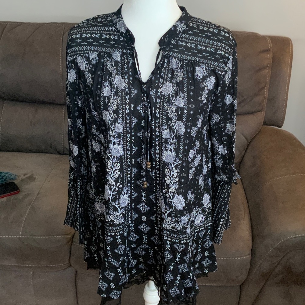 Style & Co Floral Black and White Blouse